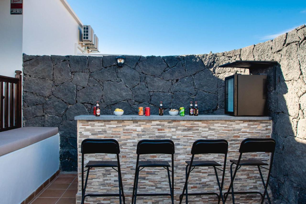 Villa Vista Reina - Luxury 6 Bedroom - Heated Pool- Views - Pool Table - Vista Lobos - Playa Blanca Εξωτερικό φωτογραφία
