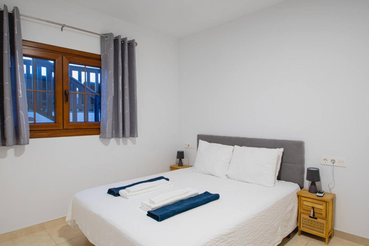 Villa Vista Reina - Luxury 6 Bedroom - Heated Pool- Views - Pool Table - Vista Lobos - Playa Blanca Εξωτερικό φωτογραφία