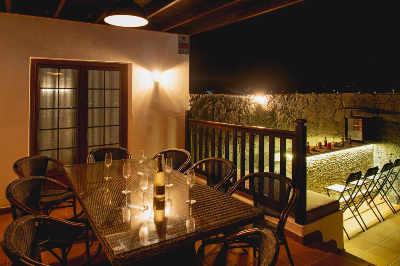Villa Vista Reina - Luxury 6 Bedroom - Heated Pool- Views - Pool Table - Vista Lobos - Playa Blanca Εξωτερικό φωτογραφία