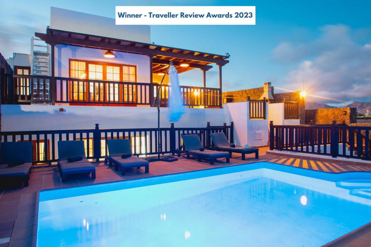 Villa Vista Reina - Luxury 6 Bedroom - Heated Pool- Views - Pool Table - Vista Lobos - Playa Blanca Εξωτερικό φωτογραφία