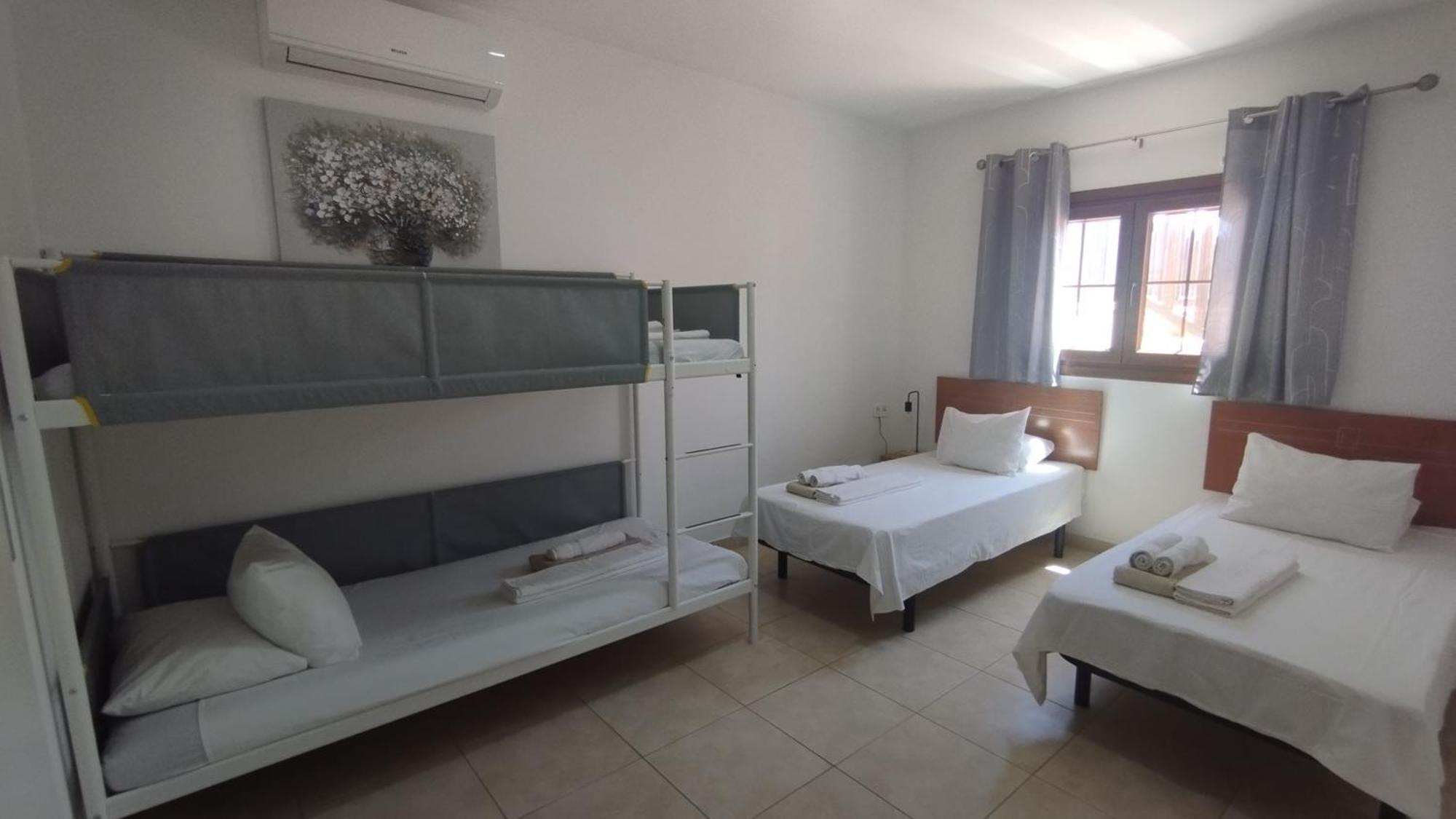 Villa Vista Reina - Luxury 6 Bedroom - Heated Pool- Views - Pool Table - Vista Lobos - Playa Blanca Εξωτερικό φωτογραφία